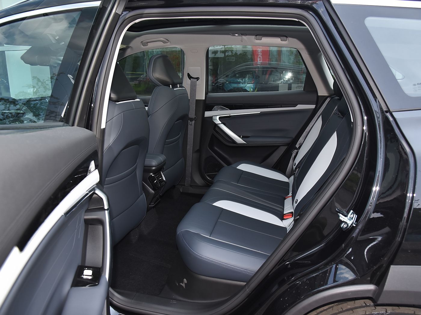 Geely Boyue L